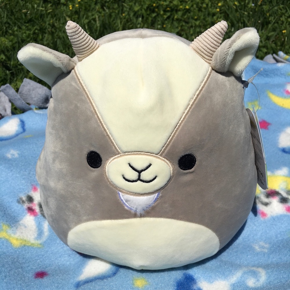 SOLD Walker The Goat 8in Squishmallow